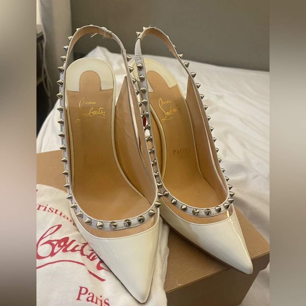 GORGEOUS Christian Louboutin Heels - AUTHENTIC 40.5 size